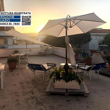 Attico Terramare - Beach & Maxi Terrace & Electricbbq Santa Marinella Eksteriør billede